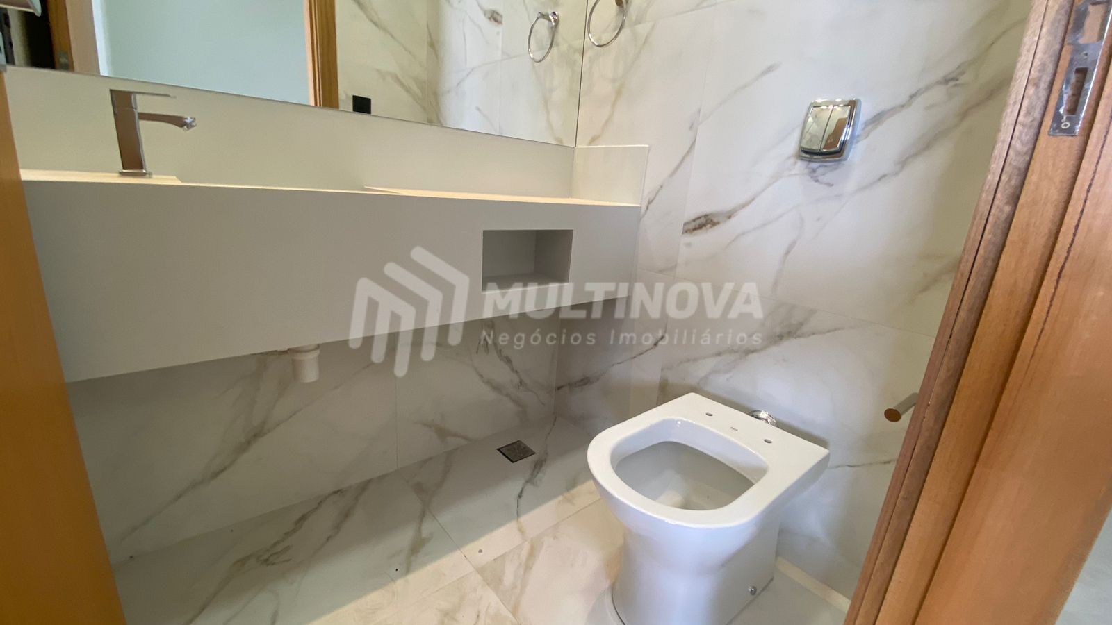 Casa de Condomínio com 3 quartos à venda, 174m² — foto 13 de 28