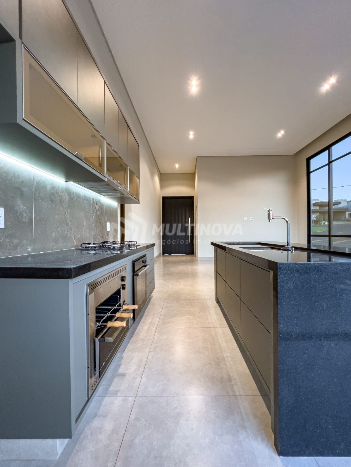 Casa de Condomínio com 3 quartos à venda, 149m² — foto 11 de 28