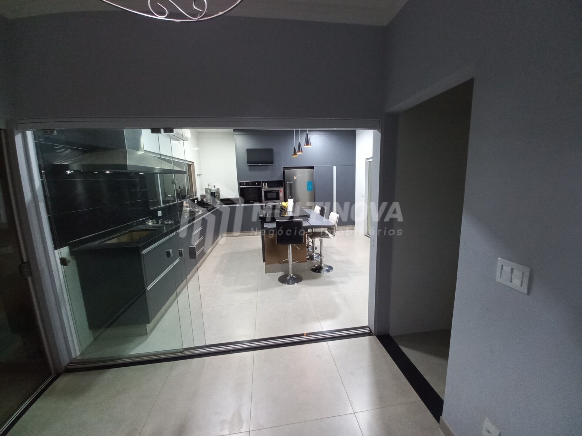 Casa de Condomínio com 3 quartos à venda, 219m² — foto 12 de 20