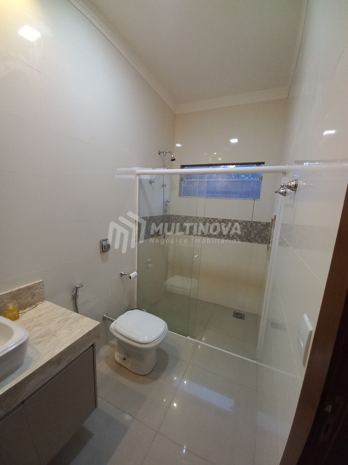 Casa de Condomínio com 3 quartos à venda, 219m² — foto 13 de 20