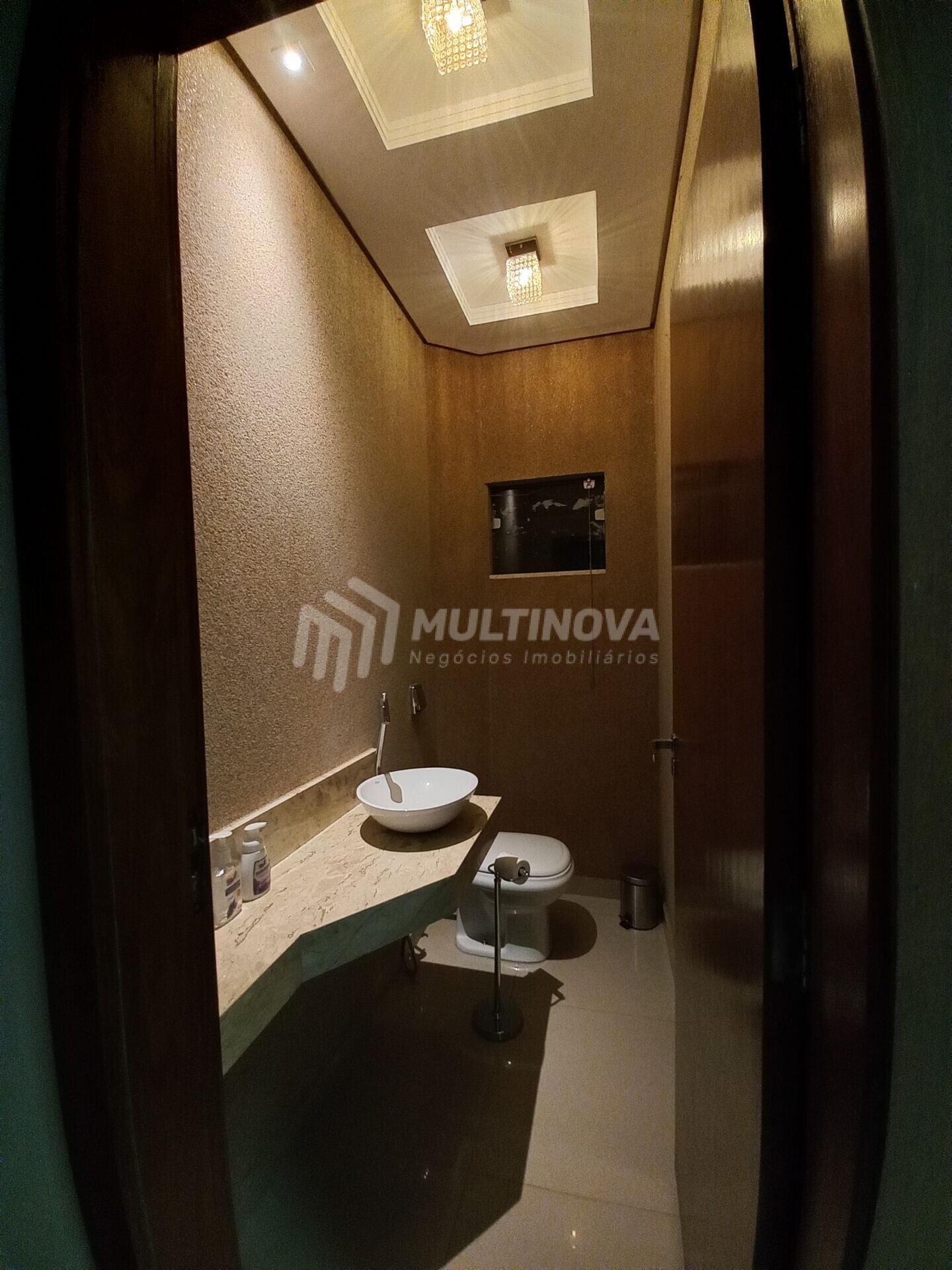 Casa de Condomínio com 3 quartos à venda, 219m² — foto 6 de 20