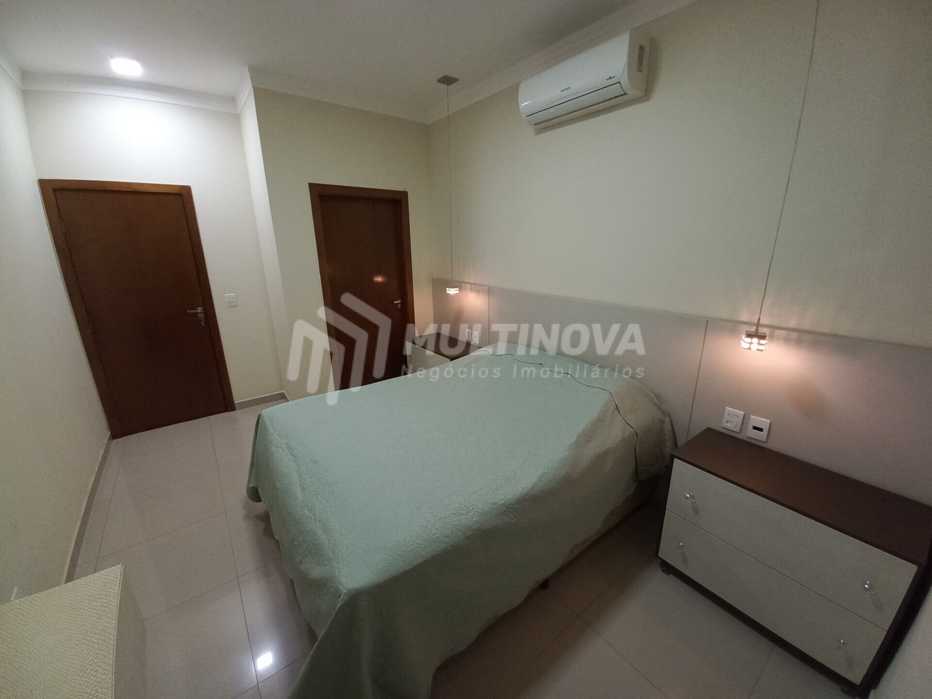 Casa de Condomínio com 3 quartos à venda, 219m² — foto 17 de 20