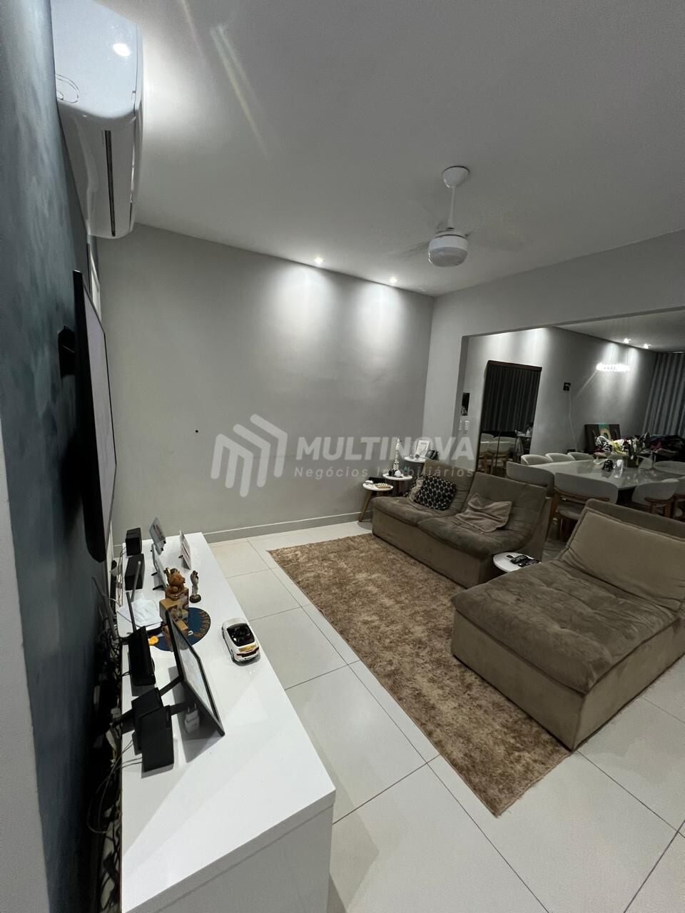 Casa de Condomínio com 2 quartos à venda, 105m² — foto 1 de 10
