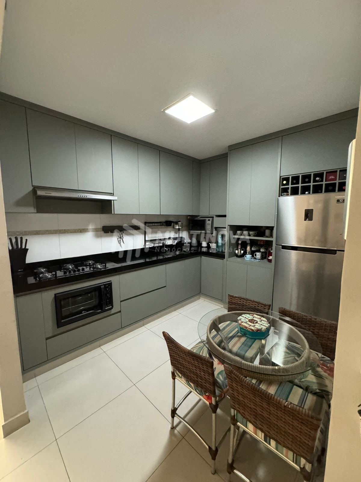 Casa de Condomínio com 2 quartos à venda, 105m² — foto 3 de 10