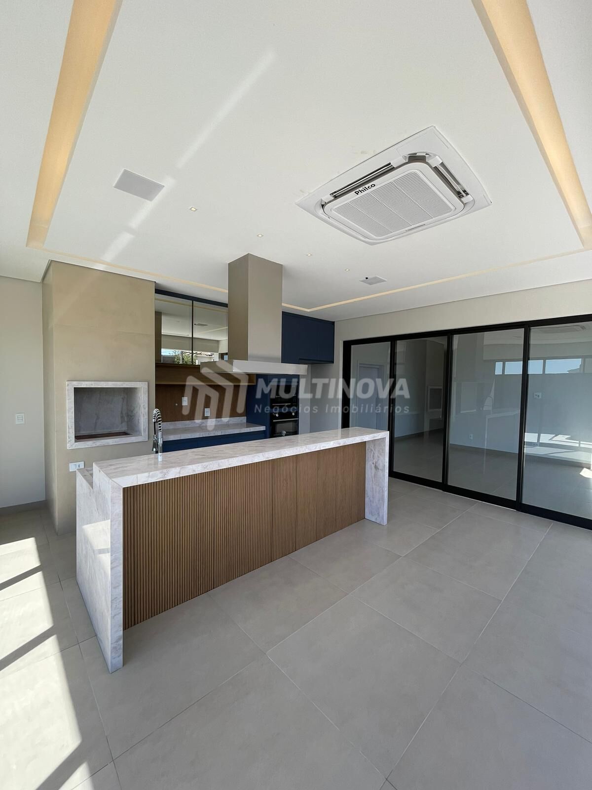 Casa de Condomínio com 3 quartos à venda, 223m² — foto 11 de 36