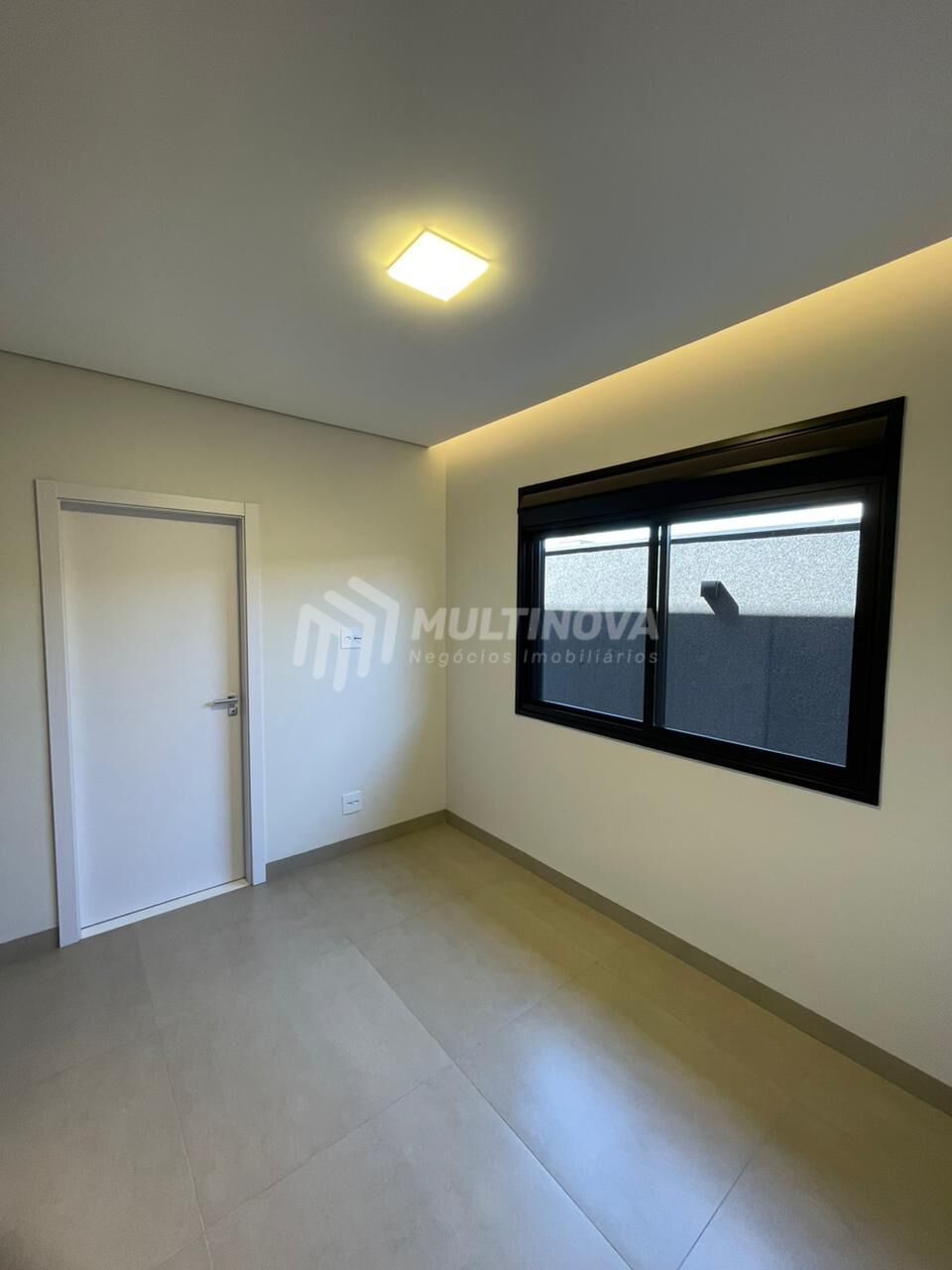 Casa de Condomínio com 3 quartos à venda, 223m² — foto 28 de 36