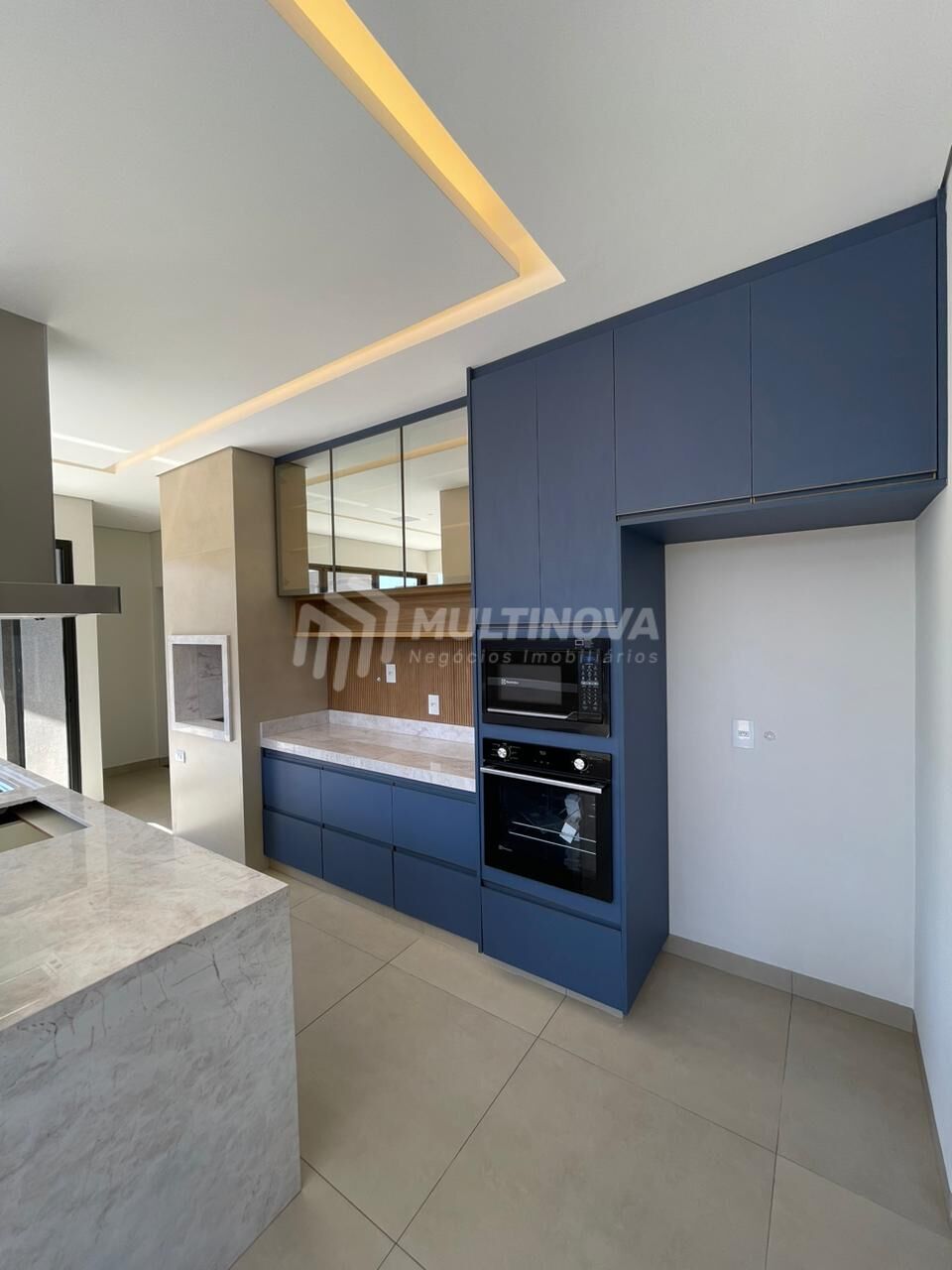 Casa de Condomínio com 3 quartos à venda, 223m² — foto 14 de 36