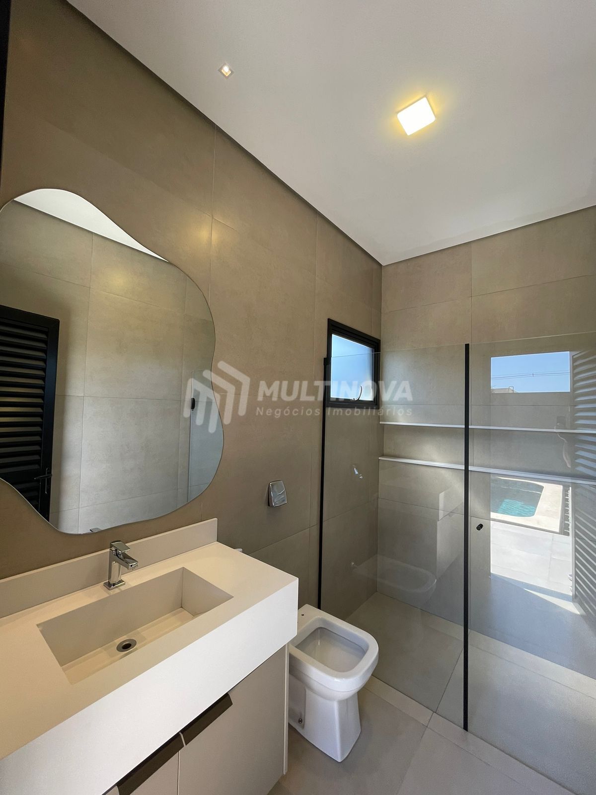 Casa de Condomínio com 3 quartos à venda, 223m² — foto 8 de 36