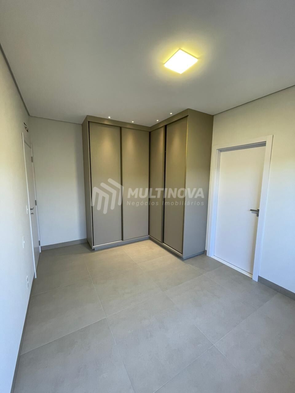 Casa de Condomínio com 3 quartos à venda, 223m² — foto 31 de 36