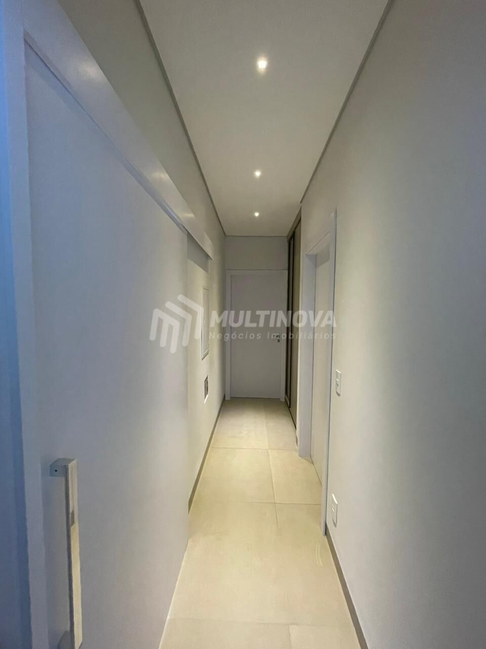 Casa de Condomínio com 3 quartos à venda, 223m² — foto 27 de 36