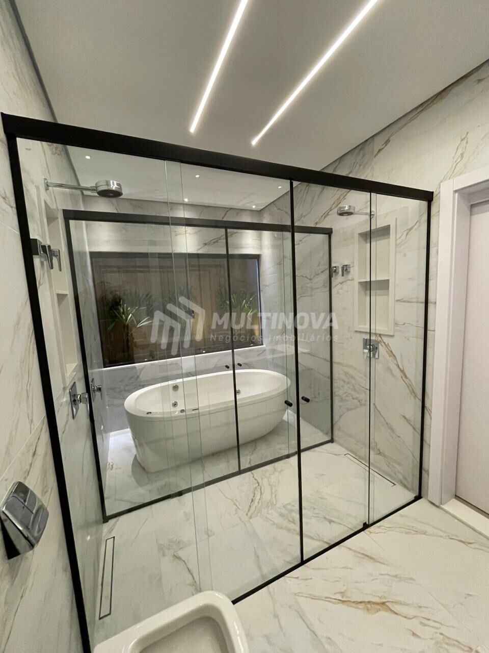 Casa de Condomínio com 3 quartos à venda, 223m² — foto 22 de 36