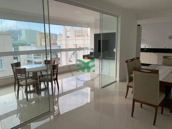 Apartamento à venda no bairro Meia Praia em Itapema/SC