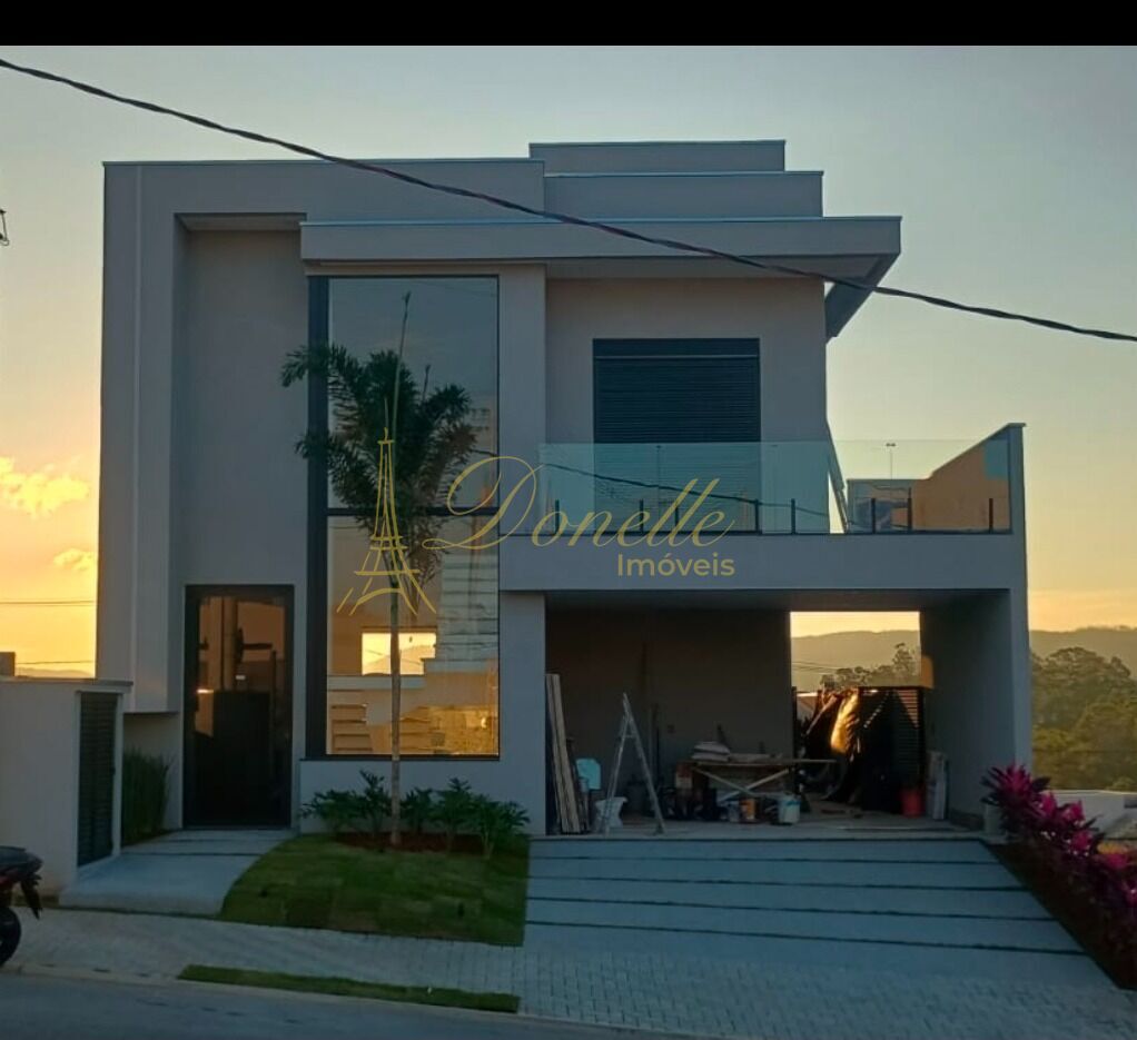 Casa, 3 quartos, 242 m² - Foto 1