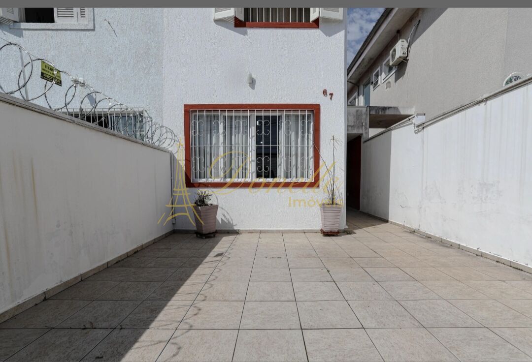 Casa, 3 quartos, 96 m² - Foto 1