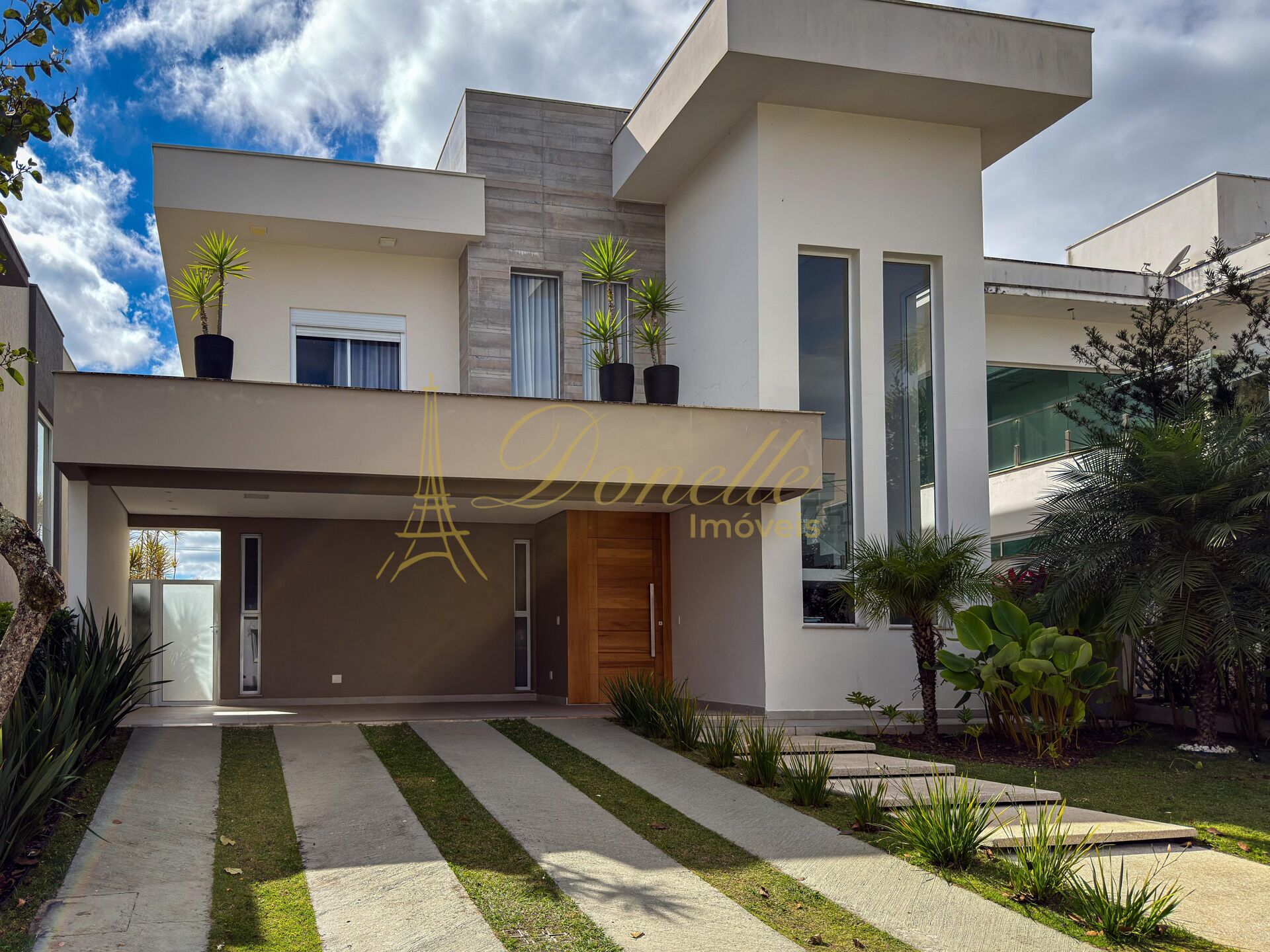 Sobrado, 4 quartos, 283 m² - Foto 1