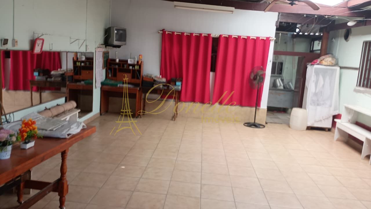 Casa, 3 quartos, 258 m² - Foto 2