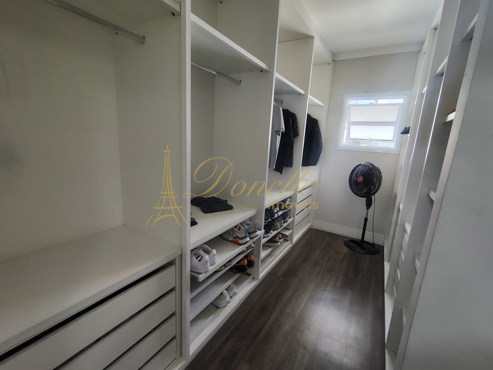 Apartamento, 3 quartos, 232 m² - Foto 2