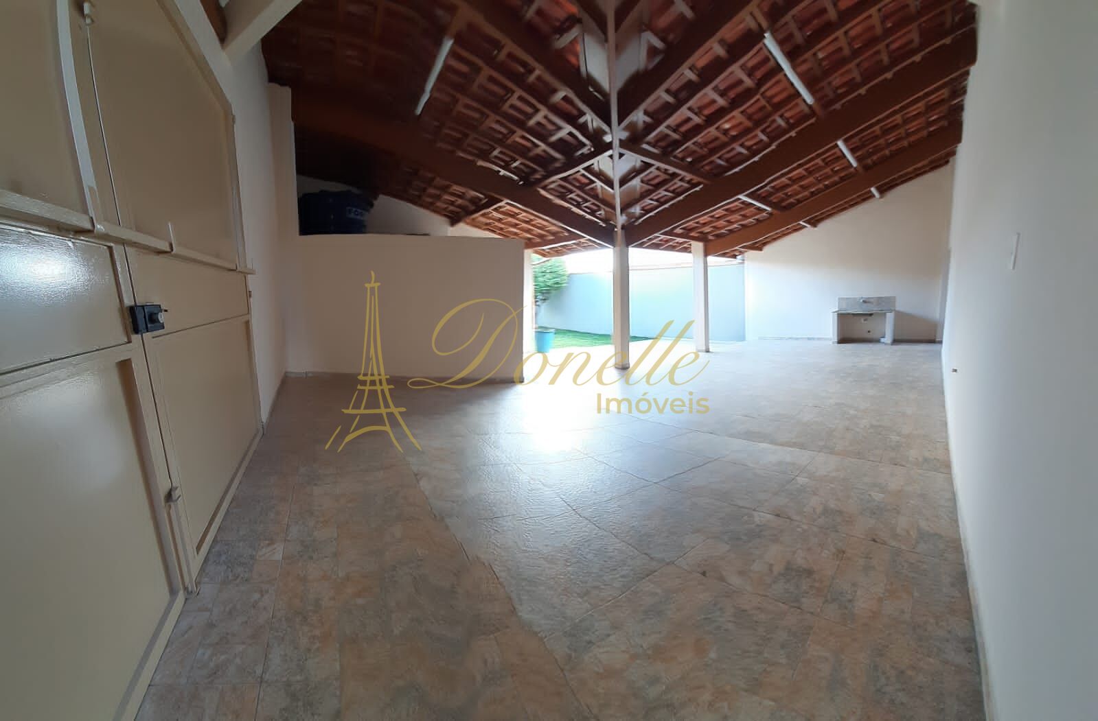 Casa, 3 quartos, 252 m² - Foto 1