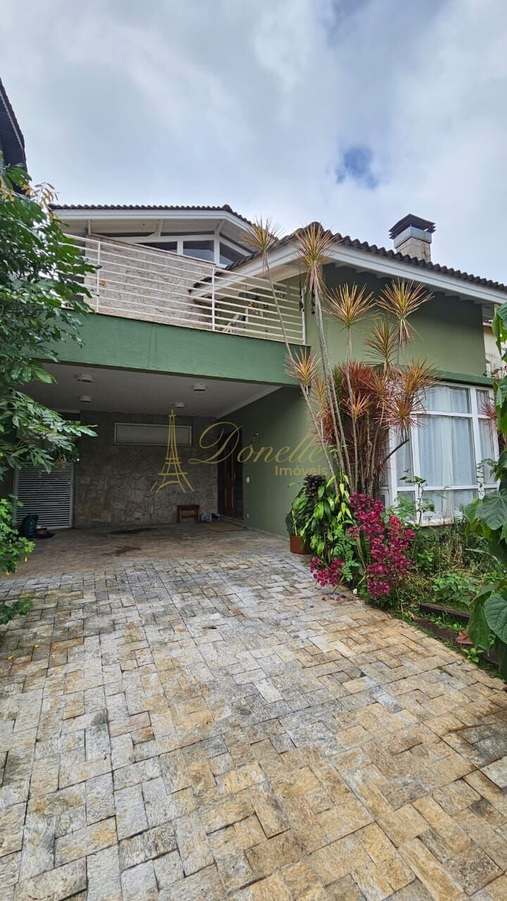 Casa, 4 quartos, 260 m² - Foto 1