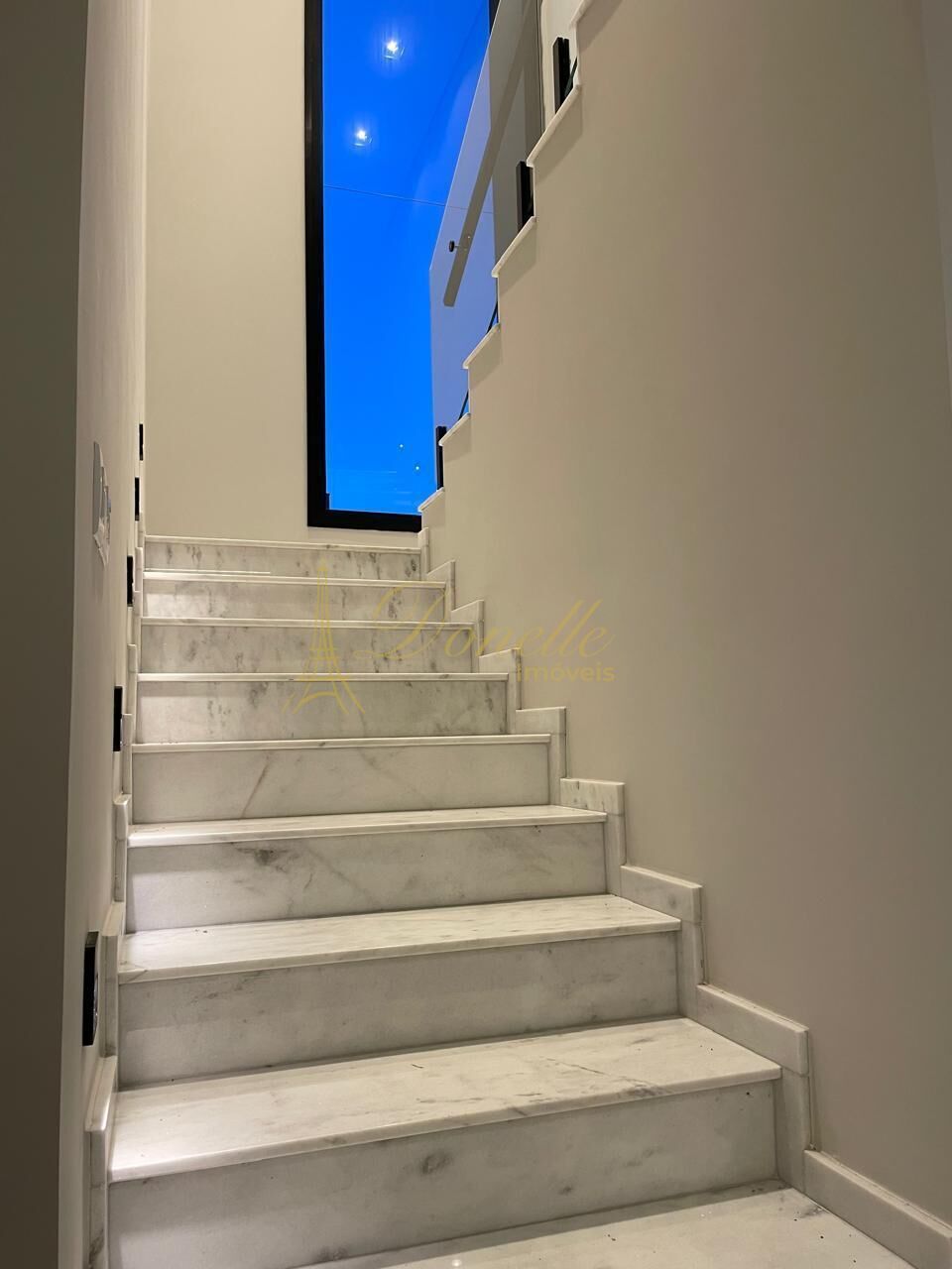 Casa, 3 quartos, 225 m² - Foto 2
