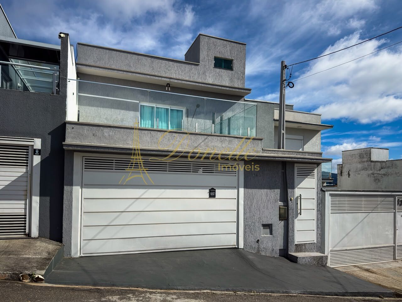 Casa, 3 quartos, 240 m² - Foto 1