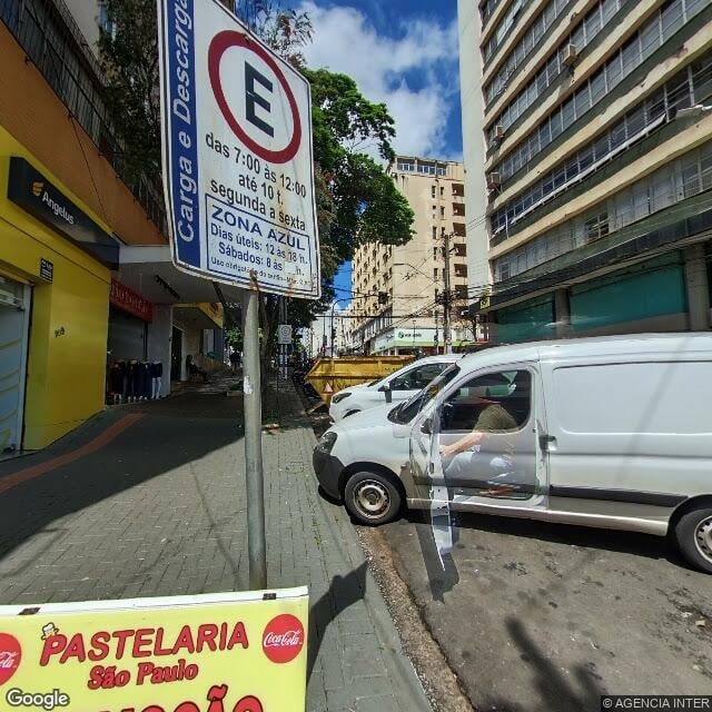Imagem estática do "Street View" da localização