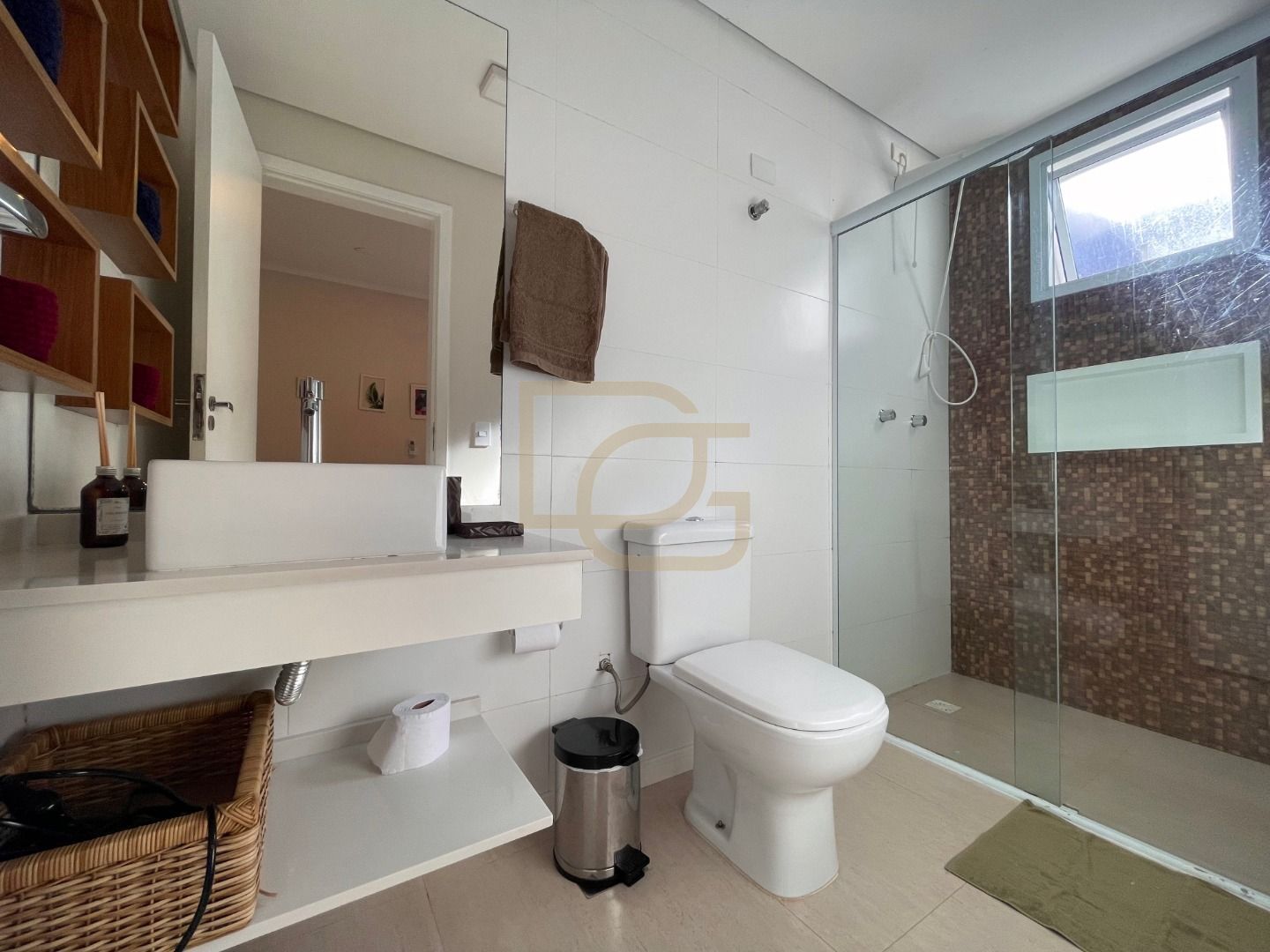 Casa, 4 quartos, 240 m² - Foto 37