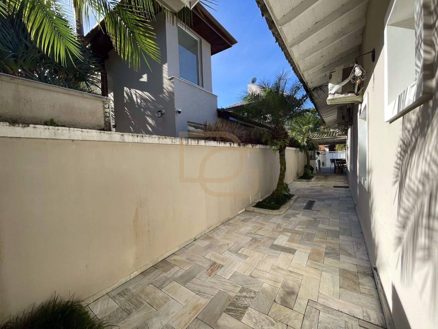 Casa, 4 quartos, 240 m² - Foto 20