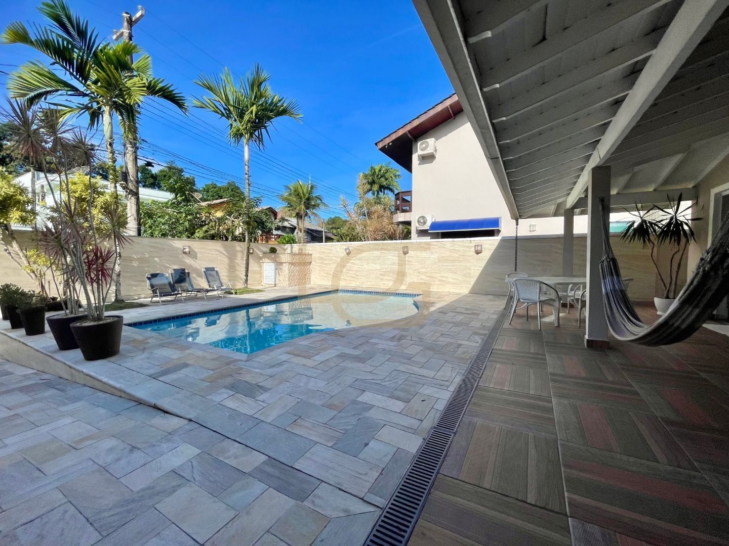 Casa, 4 quartos, 240 m² - Foto 10