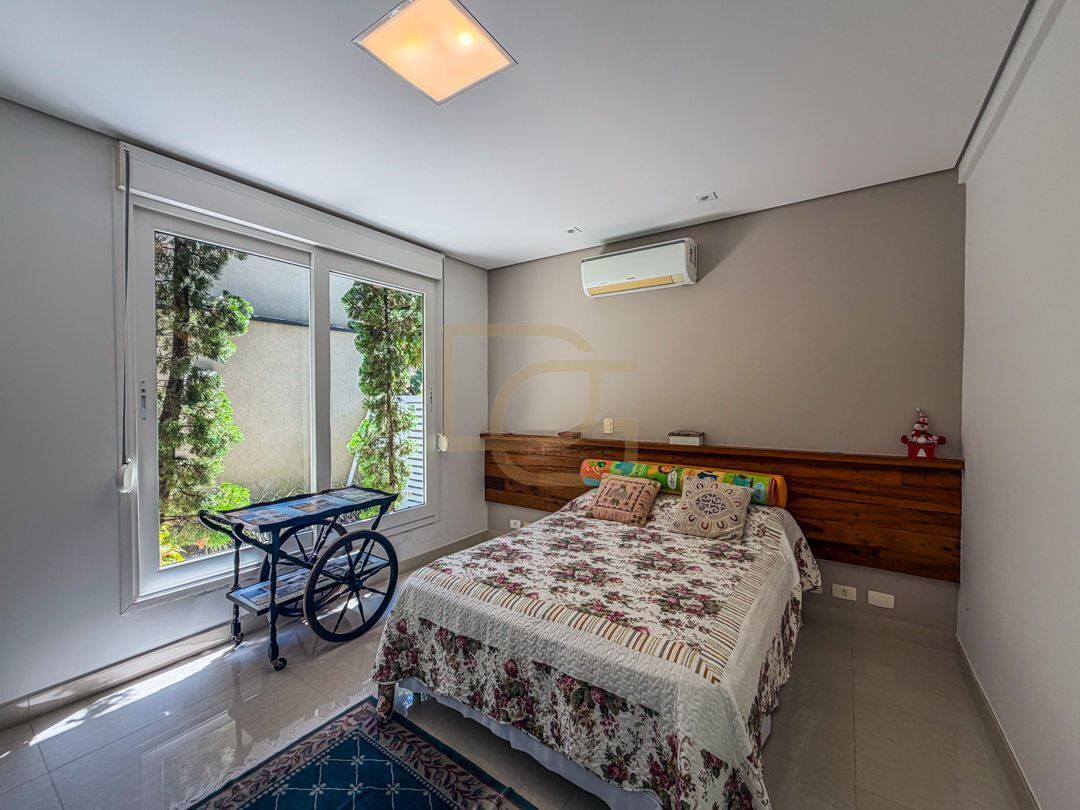 Casa, 5 quartos, 350 m² - Foto 22