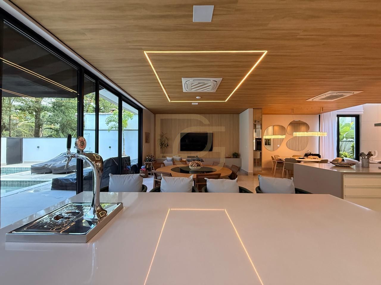 Casa, 5 quartos, 329 m² - Foto 4