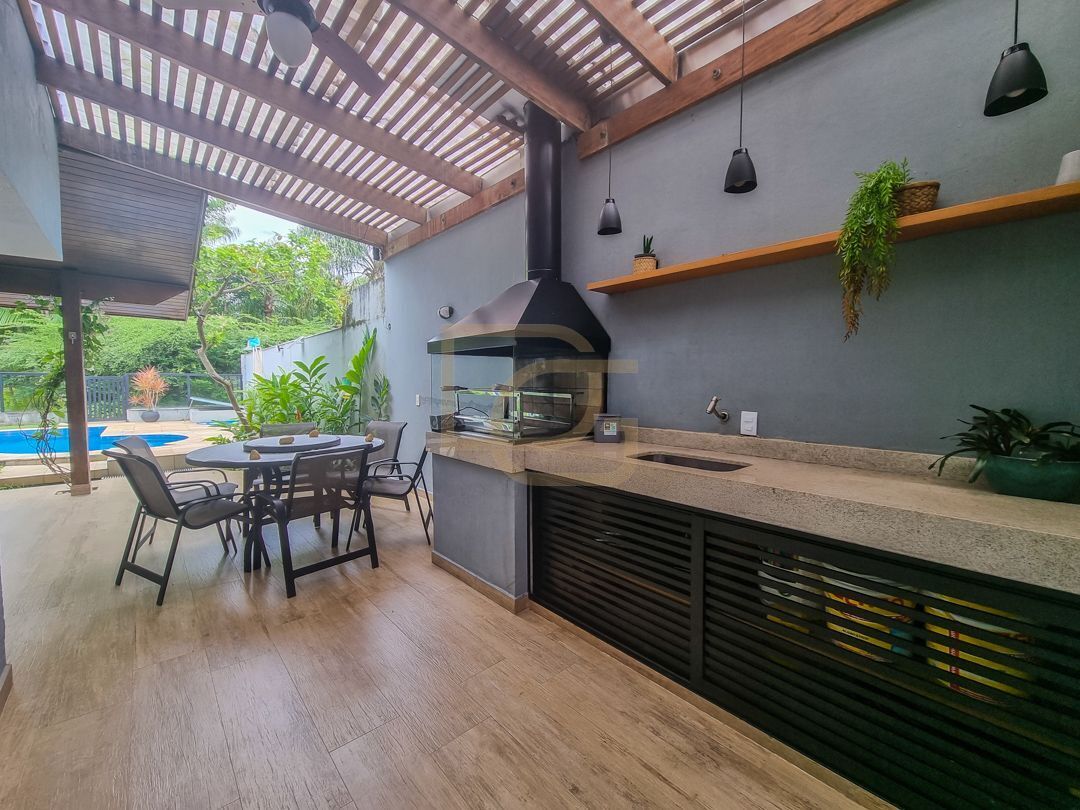 Casa, 6 quartos, 354 m² - Foto 2