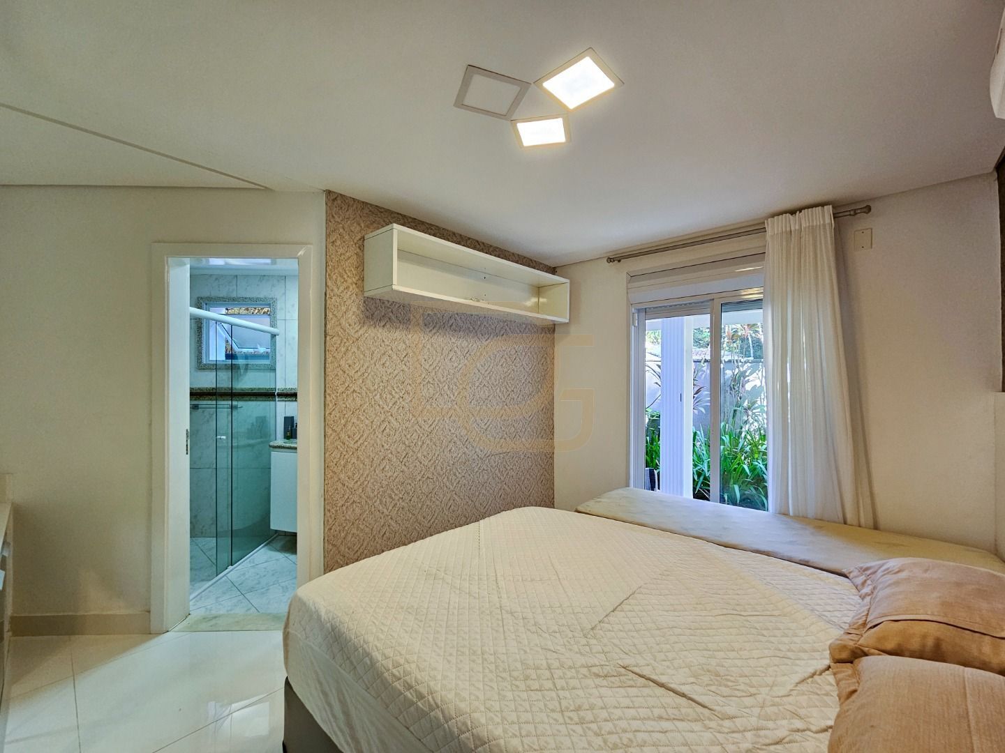 Casa, 4 quartos, 300 m² - Foto 32