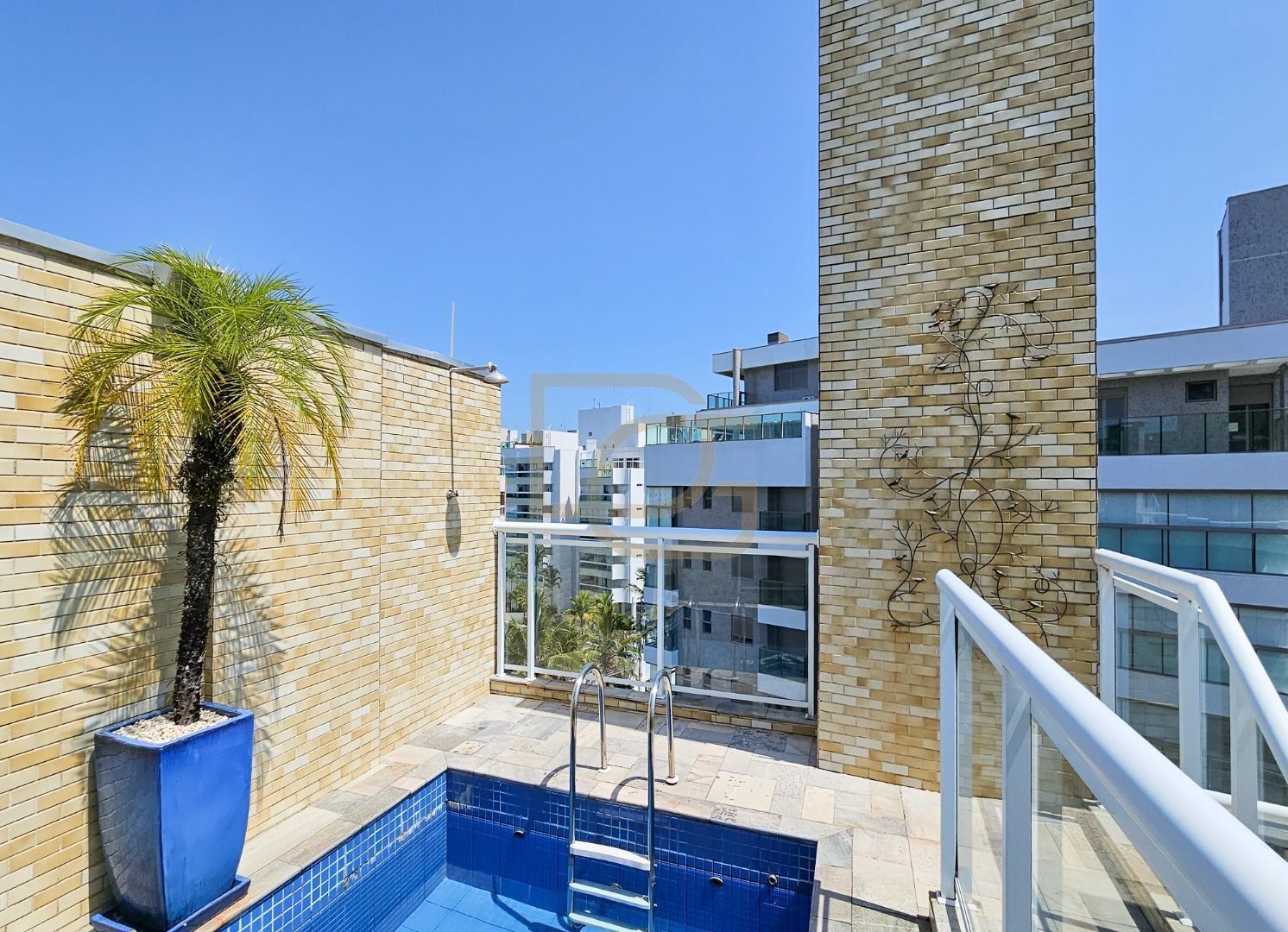 Cobertura, 3 quartos, 208 m² - Foto 4