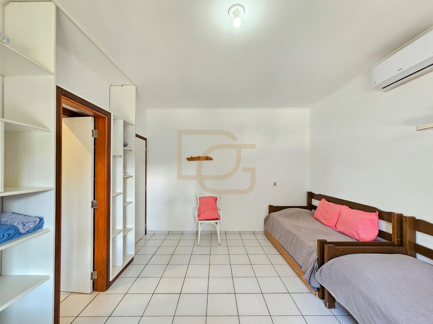 Casa, 5 quartos, 300 m² - Foto 16