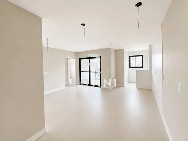A primeira vista ao abrir a porta já mostra que este apartamento é diferente.