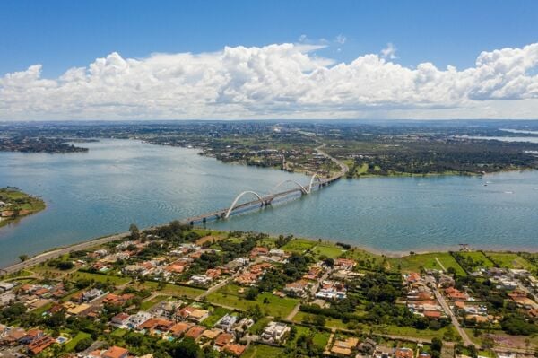 Lago Sul - Brasília: De pioneiro desafiante a ícone de sofisticação e valorização imobiliária
