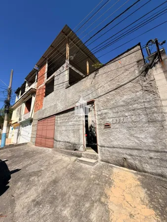 Casa à venda no bairro Centro em Belford Roxo/RJ
