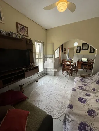 Casa à venda no bairro Centro em Belford Roxo/RJ
