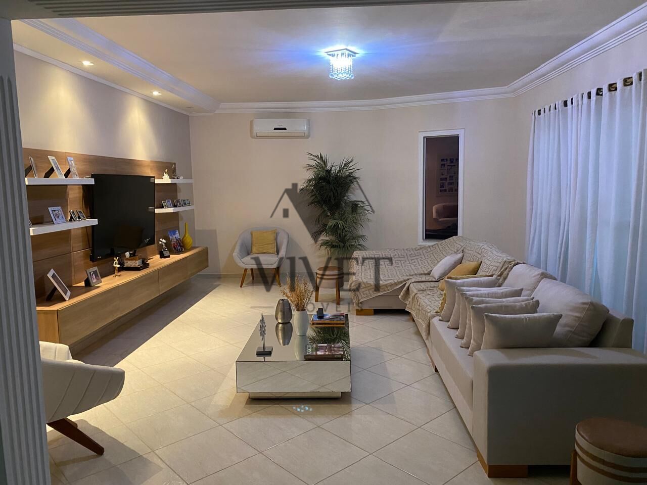Casa, 3 quartos, 300 m² - Foto 1