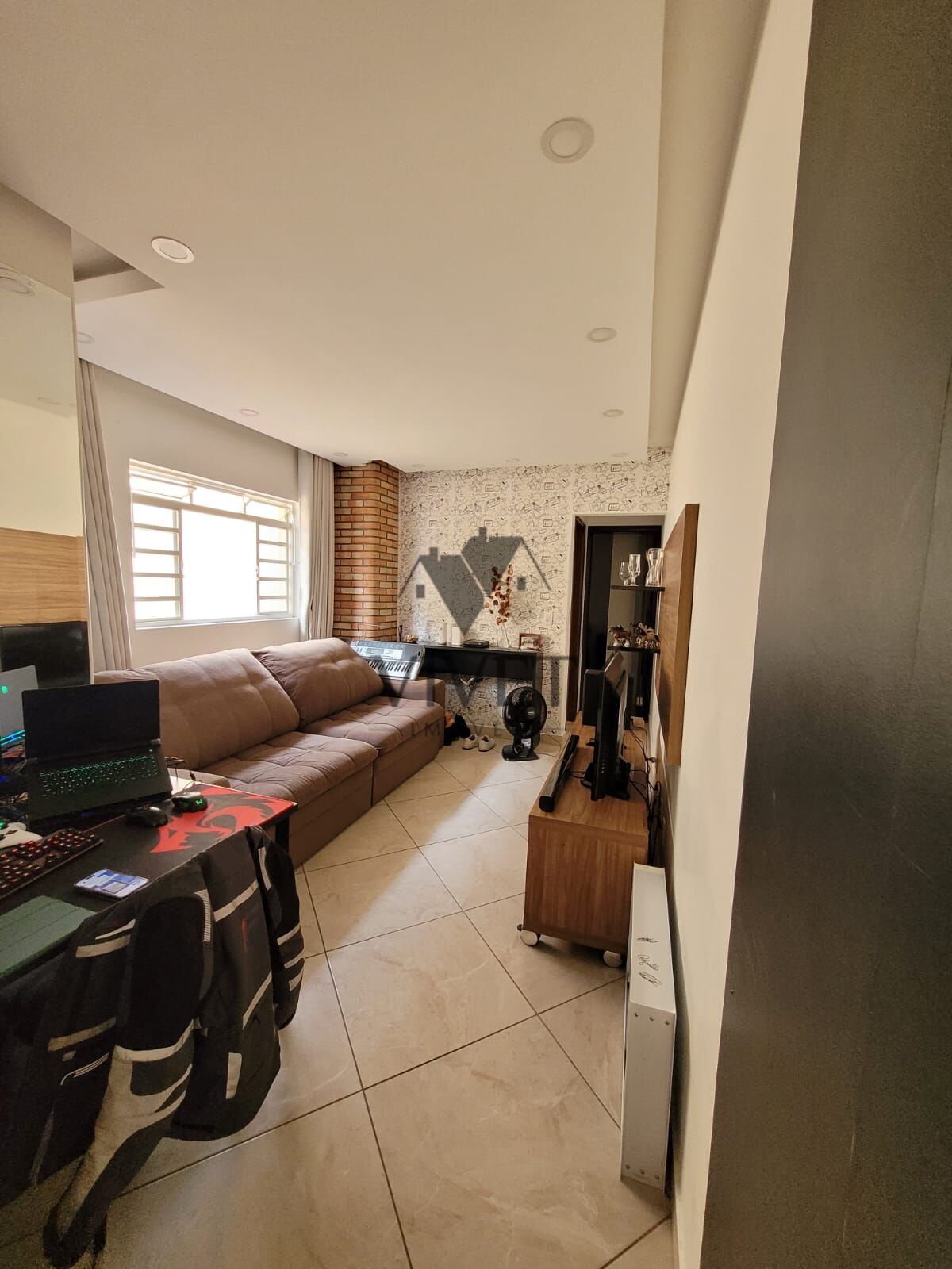 Casa, 4 quartos, 253 m² - Foto 1