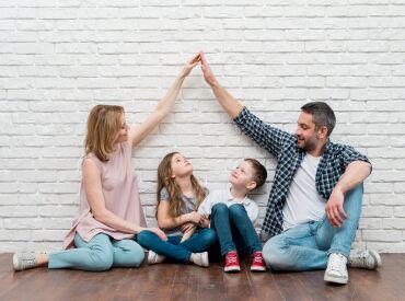 Preparamos um guia prático com dicas para você realizar o sonho do primeiro imóvel com segurança e sem dor de cabeça!
