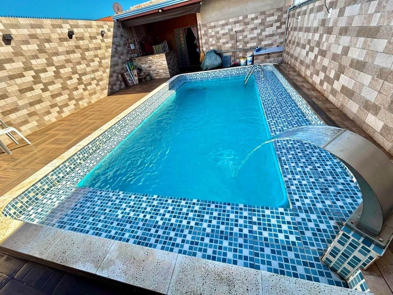 Casa, 1 quarto, 82 m² - Foto 1