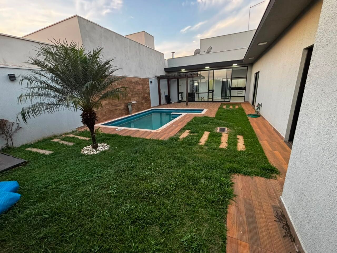 Casa, 3 quartos, 187 m² - Foto 2