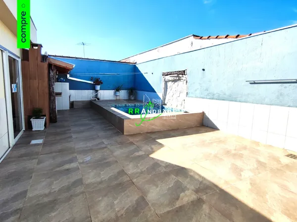Casa à venda no bairro Jardim Ângela Rosa em Franca/SP