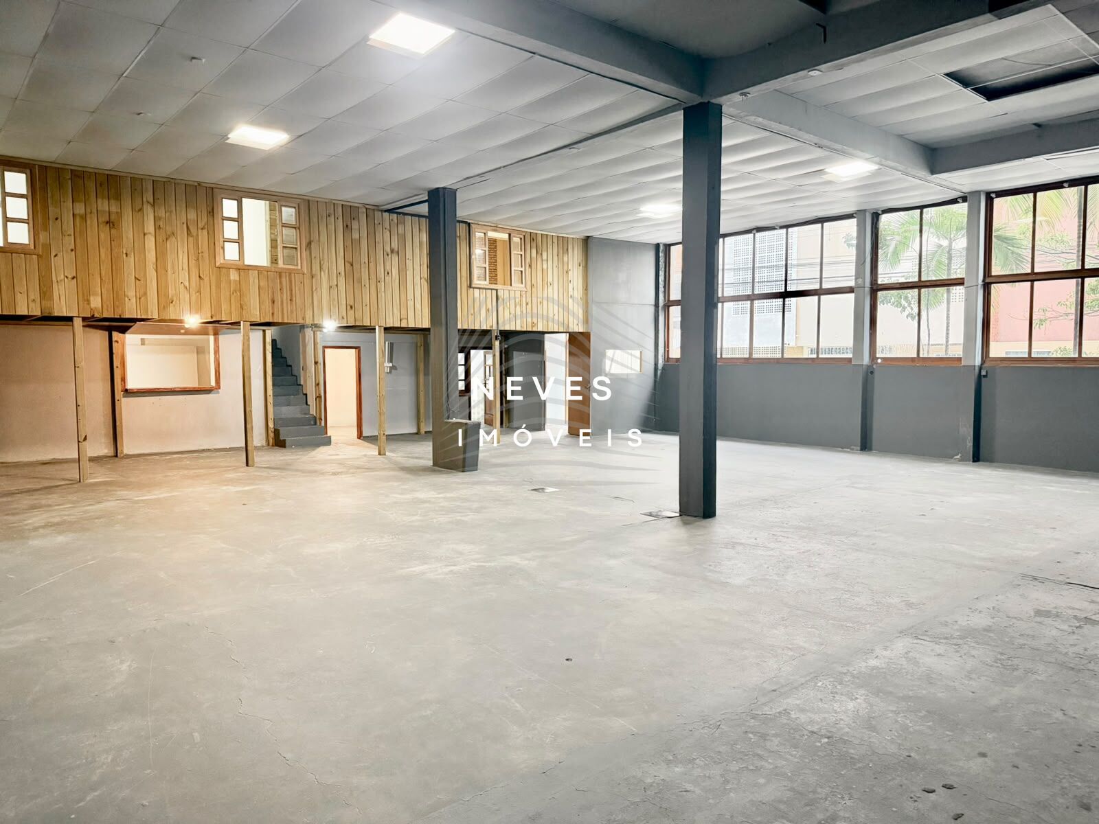 Loja-Salão, 256 m² - Foto 1