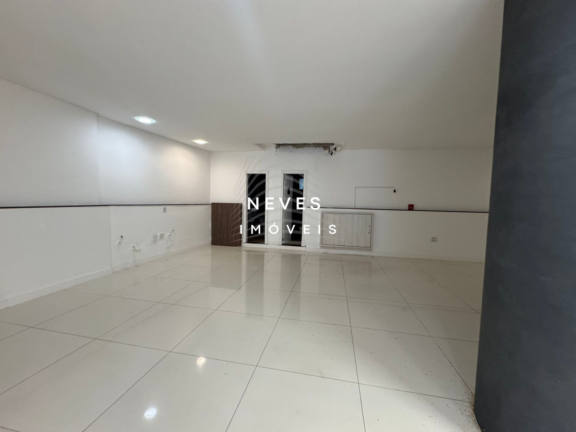 Sala-Conjunto, 220 m² - Foto 1