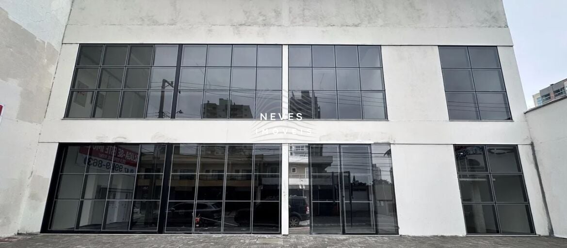 Sala-Conjunto, 800 m² - Foto 1