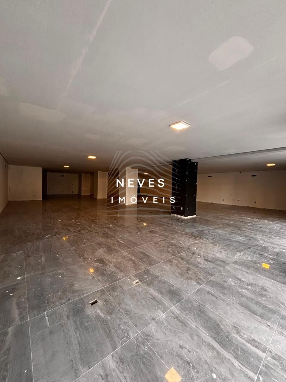 Sala-Conjunto, 680 m² - Foto 1