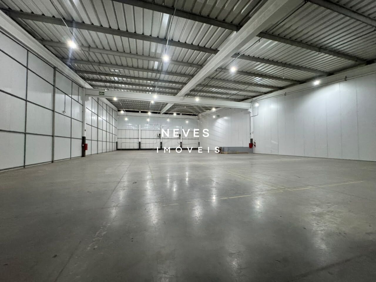 Depósito-Galpão, 1250 m² - Foto 1